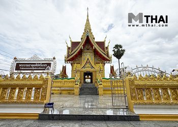 สักการะ พระเกสรดอกไม้ วัดสารพัฒนึก พระพุทธรูปที่ ร. 5 ทรงสร้าง