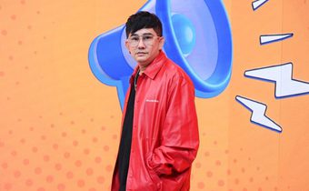เม้าท์ไฟลุก ขุดไฟแล่บ “พชร์-อานนท์” จากผู้กำกับฯ ร้อยล้าน สู่พิธีกรตัวตึงในรายการ “ทัวร์มาลง”