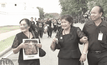 ประชาชนยังหลั่งไหลเข้าสักการะพระบรมศพ เนืองแน่น