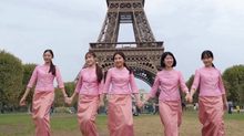 “ชุดไทยพลังเยาวชน สู่เวทีโลก” เด็กไทยใส่ชุดไทยพระราชนิยมเฉิดฉายกลางกรุงปารีส กรมส่งเสริมวัฒนธรรม (สวธ.) เตรียมดัน “ชุดไทย” ขึ้นมรดกทางวัฒนธรรมของมนุษยชาติ ปลายปีนี้ 