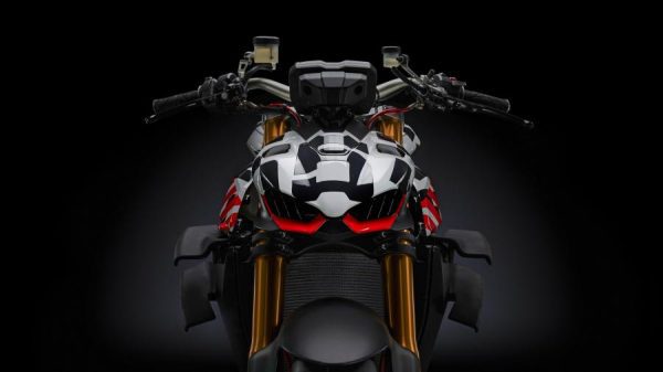Ducati Streetfighter V4 
