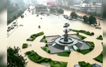 ฝนตกหนักในจีนเดือดร้อนกว่า 70,000 คน