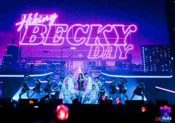 “เบ็คกี้ รีเบคก้า” เซอร์ไพรส์จัดเต็มส่งท้ายปี! ฉลองวันเกิดกับแฟน ๆ แบบใกล้ชิด ฟินกันทั้งฮอลล์