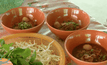 อดีตพนักงานรถไฟขายก๋วยเตี๋ยวชามละ 10 บาท