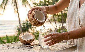 ไขข้อข้องใจ! เมนส์มา ห้ามกินน้ำมะพร้าว จริงไหม? พร้อมเผยประโยชน์ที่คาดไม่ถึง