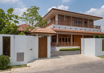 เหล่าดารานักแสดงคนดัง เลือกสร้างบ้านกับที่ไหน