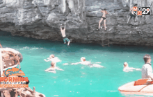 เตือนนักท่องเที่ยวปีนผาโดดลงทะเลเสี่ยงอันตราย