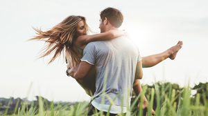 5 วิธี ที่จะทำให้คุณกลับไป รักแฟนเก่า ได้ยั่งยืน ไม่มีเลิกอีกครั้ง!