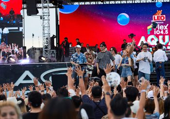 พัทยาสะเทือน!! ศิลปินดังโชว์เดือดตลอดคืนใน Flex Aqua Fest 2023
