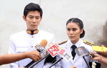 “มัดหมี่” ควงสามี ถวายสักการะพระบรมศพ