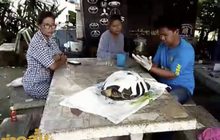 เต่าขนาดใหญ่ถูกรถเหยียบอาการสาหัส