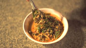 ครัวชุกโดน ร้านอาหารซีฟู๊ด ติดริมแม่น้ำแม่กลอง จ.กาญจนบุรี