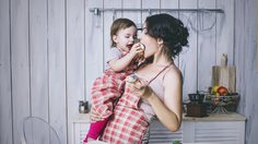 เลี้ยงลูกอยู่บ้าน ก็ไม่ขาดรายได้ 3 อาชีพแนะนำ สำหรับคุณแม่ ไม่อยากว่างงาน