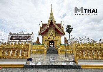 สักการะ พระเกสรดอกไม้ วัดสารพัฒนึก พระพุทธรูปที่ ร. 5 ทรงสร้าง