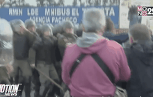 ตำรวจปะทะผู้ชุมนุมในอาร์เจนตินา