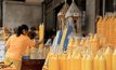 สำรวจตลาดขายสินค้าทำบุญเข้าพรรษา