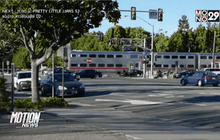 ตำรวจสหรัฐฯ ช่วยชีวิตคนไม่ให้ถูกรถไฟชน