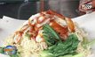 “ยายปิ๊บะหมี่จับกัง” ปากร้ายใจดีห่อใหญ่อิ่มจุกแค่ 30 บาท
