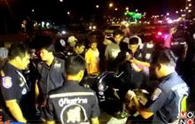 รถบรรทุกพุ่งชนเสาไฟฟ้าคนขับเสียชีวิต