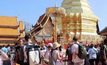คนนับหมื่นขอพรพระธาตุดอยสุเทพ-บางส่วนเริ่มเดินทางกลับ