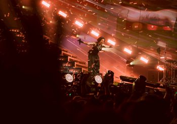 เกินคำว่าคิดถึง ที่สุดของคอนเสิร์ตปีนี้ !! “ดา เอ็นโดรฟิน” พาฟินทุกโมเมนต์ ใน DA20th CONCERT “THE ENDORPHINE EFFECT” คอนเสิร์ตครบรอบ 20 ปี ที่เราเป็นเพื่อนสนิทกันมา