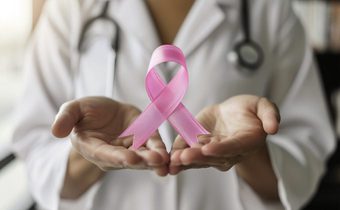 ดีเดย์ 1 เม.ย.นี้! สปสช. ยกเลิกเกณฑ์ใหม่ “มะเร็งรักษาทุกที่” – กลับไปใช้ฉบับเดิมปี 66-67