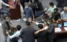 สภาฮ่องกงป่วนอีก ปะทะปมเพลงชาติจีน