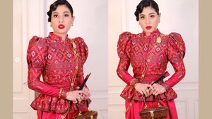 พระองค์หญิงสิริวัณณวรีฯ ทรงฉลองพระองค์ ชุดผ้าไหมแพรวา ในโครงการศิลปาชีพ