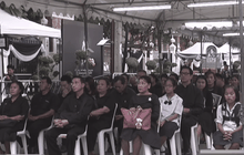 ประชาชนเข้าถวายสักการะพระบรมศพ