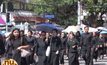 ประชาชนหลั่งไหลสักการะพระบรมศพ