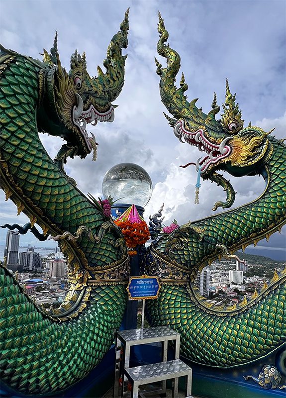 วัดไหนในชลบุรีที่มีลูกแก้ว