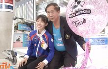 “น้องเทนนิส” ปลื้มพ่อหอบของขวัญเซอร์ไพรส์วันเกิด