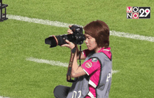 “ครูปอน” ดร.สาวผู้หลงใหลการถ่ายภาพฟุตบอล