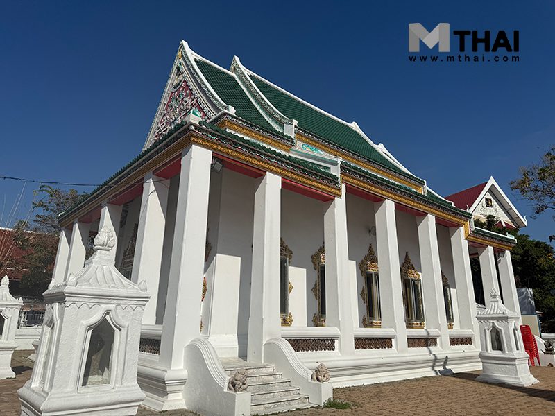 วัดสามพระยา