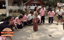 นักเรียนเซอร์ไพรส์บอกรักครู