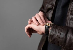 4 ไอเดียแมตช์ลุคด้วยนาฬิกา Cartier Tank