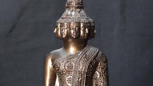 คาถาบูชาพระเศรษฐีนวโกฏิ เสริมโชคลาภ ไม่ยากจน มีความเจริญรุ่งเรือง