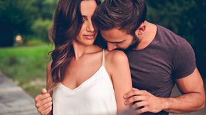 แต่งงานแล้วยิ่งต้องอ่อยเบอร์แรง 6 วิธีมัดใจสามี ให้รักให้หลงอย่างหัวปักหัวปำ