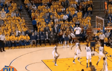 วอร์ริเออร์สถล่มแคฟส์หนี 2-0 รอบชิง NBA