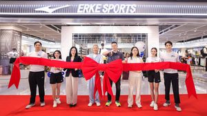 “เจนิส – เจณิสตา”, “กระทิง – ขุนณรงค์” พร้อม “อู่อู๋ และเซฟ” ร่วมงาน ERKE แบรนด์สปอร์ตแวร์ชั้นนำจากจีน เปิดแฟลกชิพสโตร์แห่งแรกในไทย ณ เดอะมอลล์ไลฟ์สโตร์ บางกะปิ