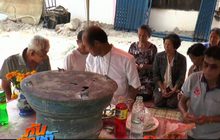 ฮือฮา ขุดพบกลองสำริดโบราณ สมัยสร้างพระธาตุพนม