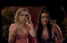 “คีอานู รีฟส์” ต้อนรับสาวโฉดในหนังใหม่ Knock Knock