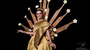 สวยมาก! ชุดประจำชาติ มิสอินเตอร์เนชั่นแนลลาว2017 โชว์เอกลักษณ์ ต้นตำรับลาวแท้