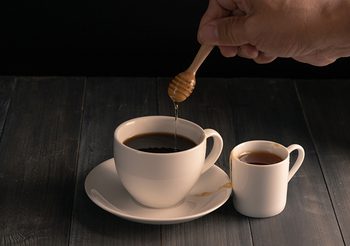 อเมริกาโน่น้ำผึ้ง เมนูยอดนิยม 2025 สดชื่น มีประโยชน์ ทำเองได้ง่าย ๆ