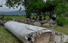 พบชิ้นส่วนที่คาดว่าเป็นของ MH370