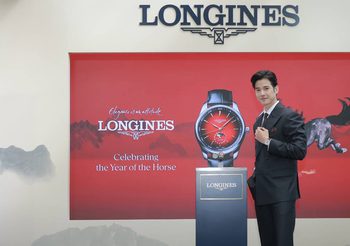 มาริโอ้ เมาเร่อ Friend of Longines เกาะติดขอบสนามชมการแข่งม้าในงาน Longines Hong Kong International Race 2025