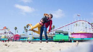 คู่รักตากล้องถ่าย Air Kiss ทั้งเจ๋งทั้งน่ารัก มาชม!