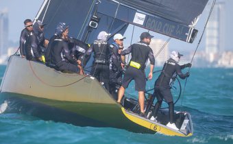 พระปรีชาสามารถ “พระราชินี” ทรงพาเรือใบทีมชาติไทยชนะ 2 เรซ ในการแข่งขันกีฬาซีเกมส์ ครั้งที่ 33