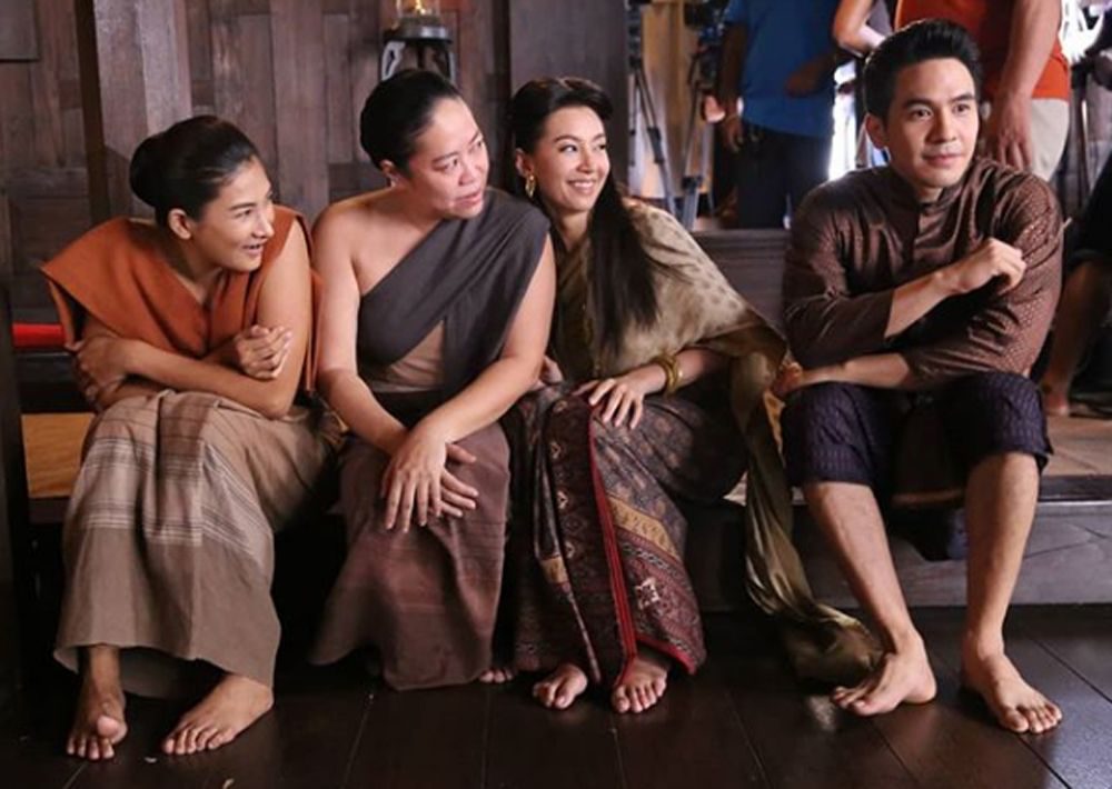 กองละคร บุพเพสันนิวาส