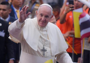 สมเด็จพระสันตะปาปาฟรังซิสเสด็จหอประชุมจุฬาฯ พบปะผู้นำศาสนาอื่นๆ